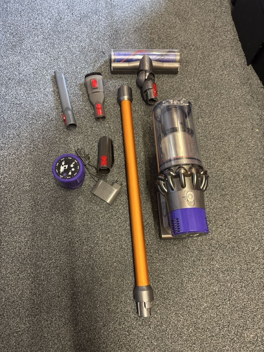 Dyson Aspirapolveri & Accessori: Dyson V10 absolute – Usato da Landquart venduto da Nnf007 1