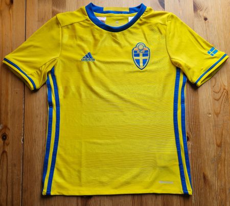 Trikot Schweden adidas Gr. 152 Fussball WM Kinder