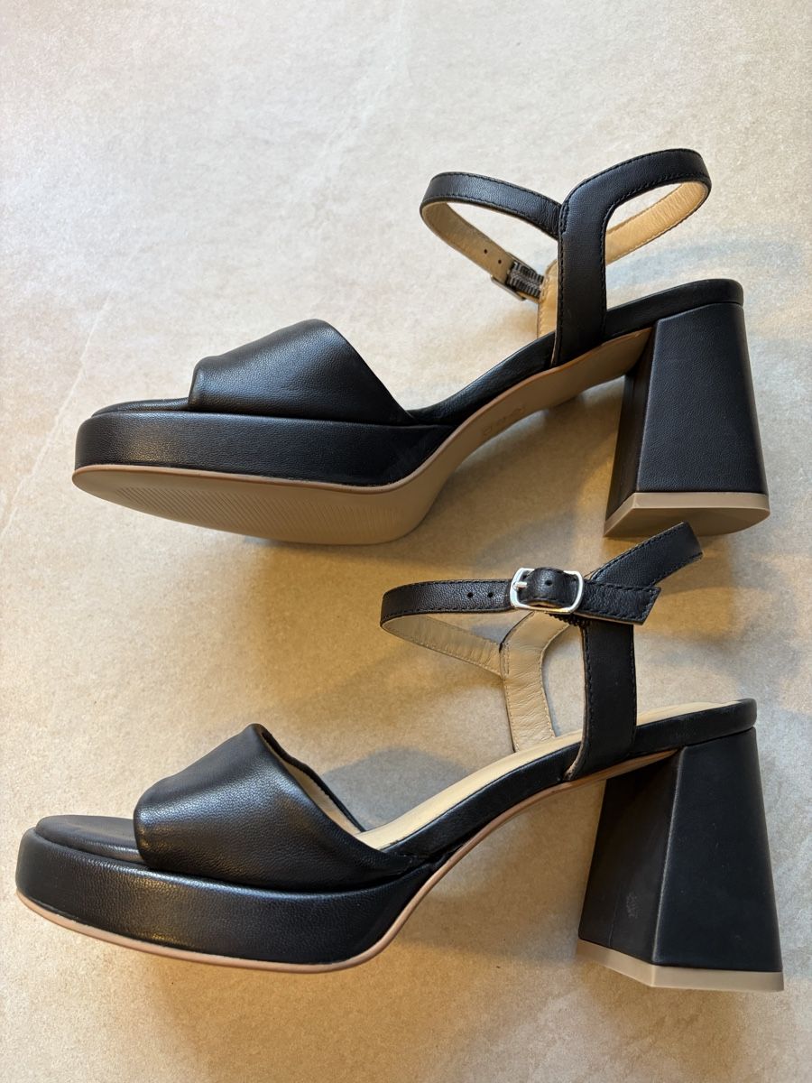 Scarpe da donna: Sandalette Si  Barcelona Grösse 37 – Nuovo (secondo la descrizione) da Glarus venduto da mephisto67 1