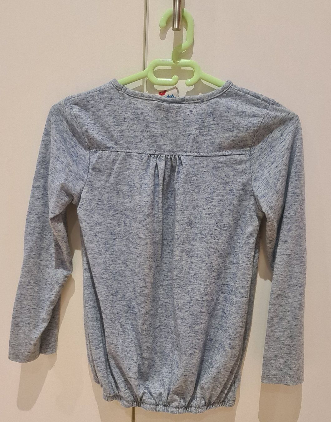 Pulls et sweat-shirts: Süsser Kinder-Pullover – D'occasion à Fehraltorf par Sumin 1