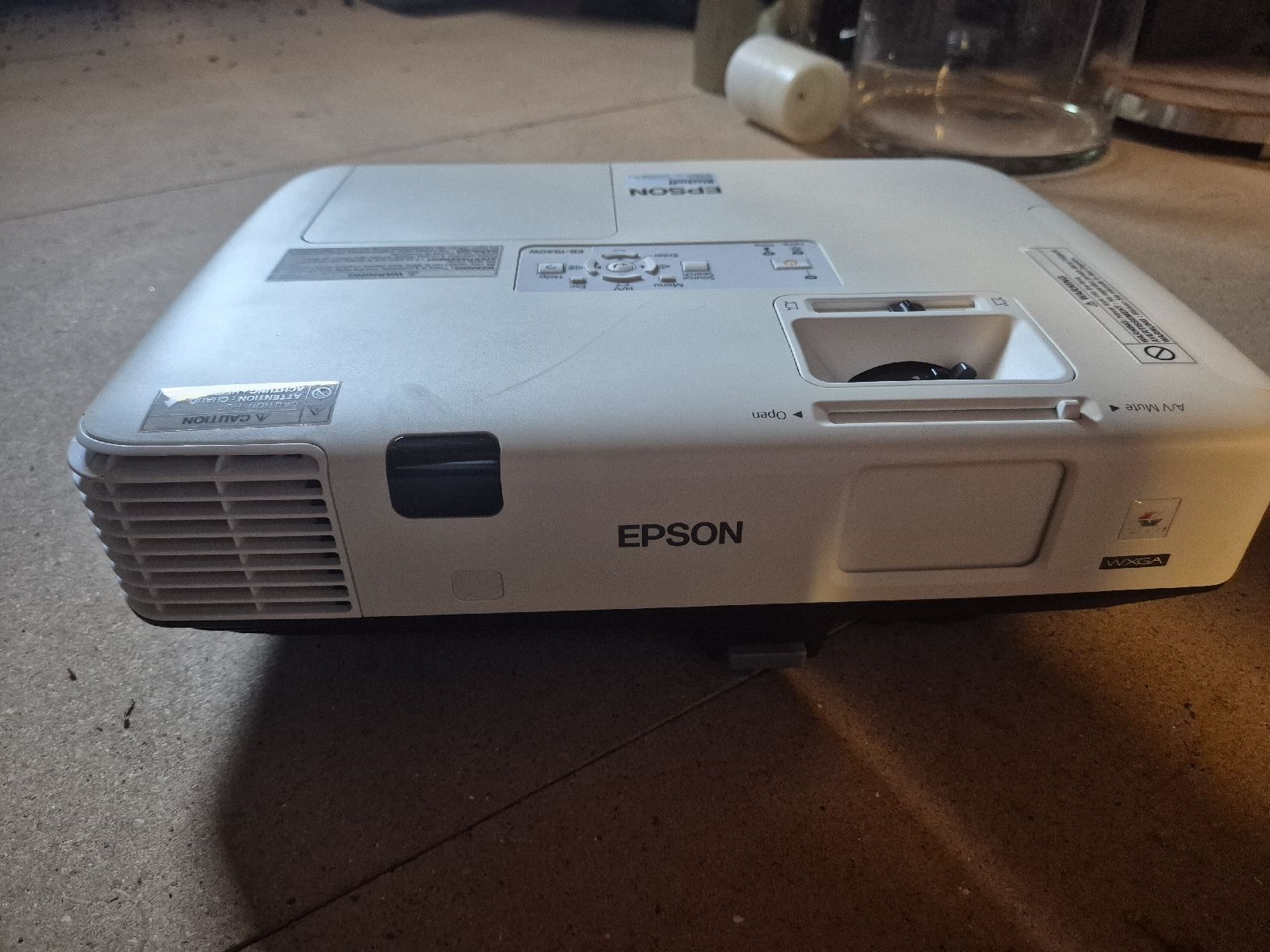 Epson Vidéoprojecteurs: Epson H474B Projektor – D'occasion à Schaffhausen par NinaM96 1