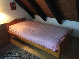 Holzbett 90cm inkl. Lattenrost & Matratze