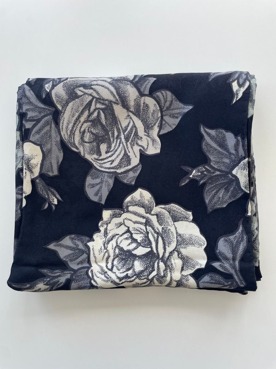 Foulards, Tücher & Schals: Foulard en soie – Gebraucht aus Fribourg von metalhands 1