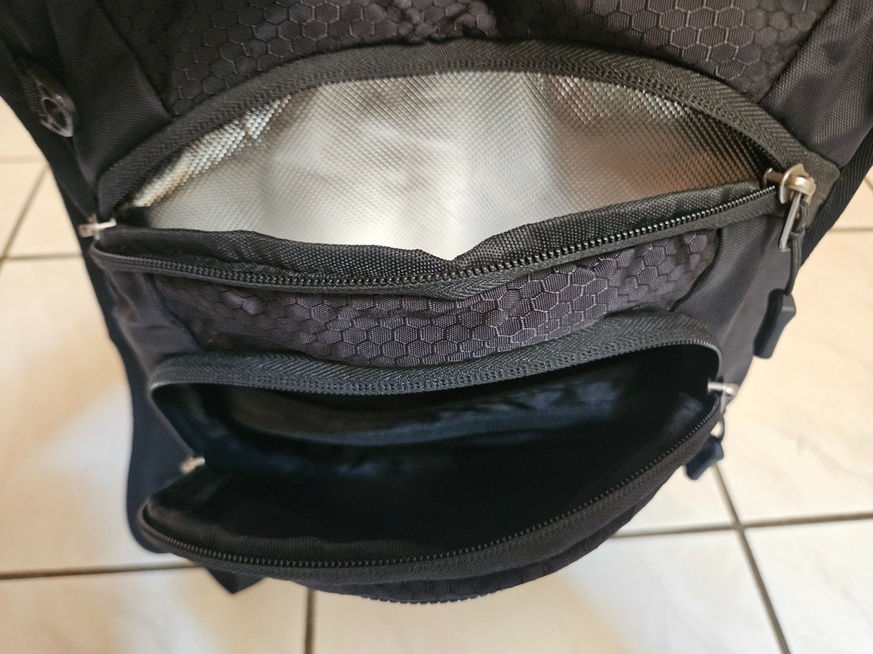 Rucksäcke: Fahrradrucksack / Skirucksack – Gebraucht aus Münchwilen AG von pel_y9jx 3