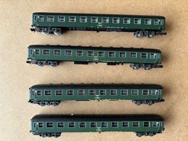 4x Rivarossi 9528 Personenwagen 2 KL. SNCF