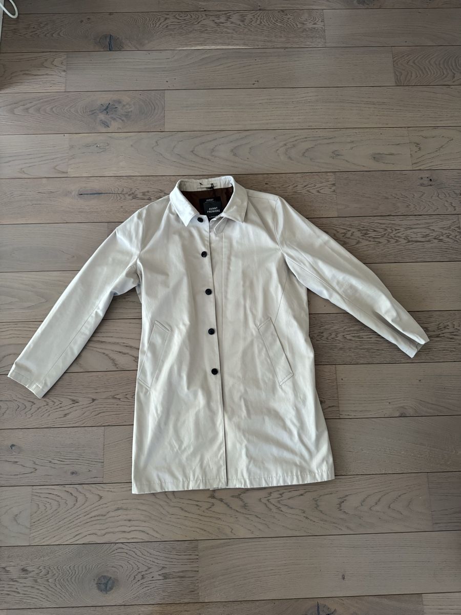 Manor Mäntel: Tranch Coat Manor  – Neu und originalverpackt aus Corpataux von seniz
