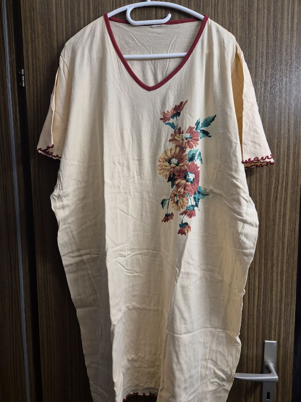 Negligees & Pyjamas: Damen Nachthemd – Gebraucht aus Langenthal von Polarisstern