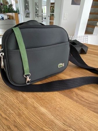 Originale Lacoste-Tasche New Classic 5 Kollektion 2005