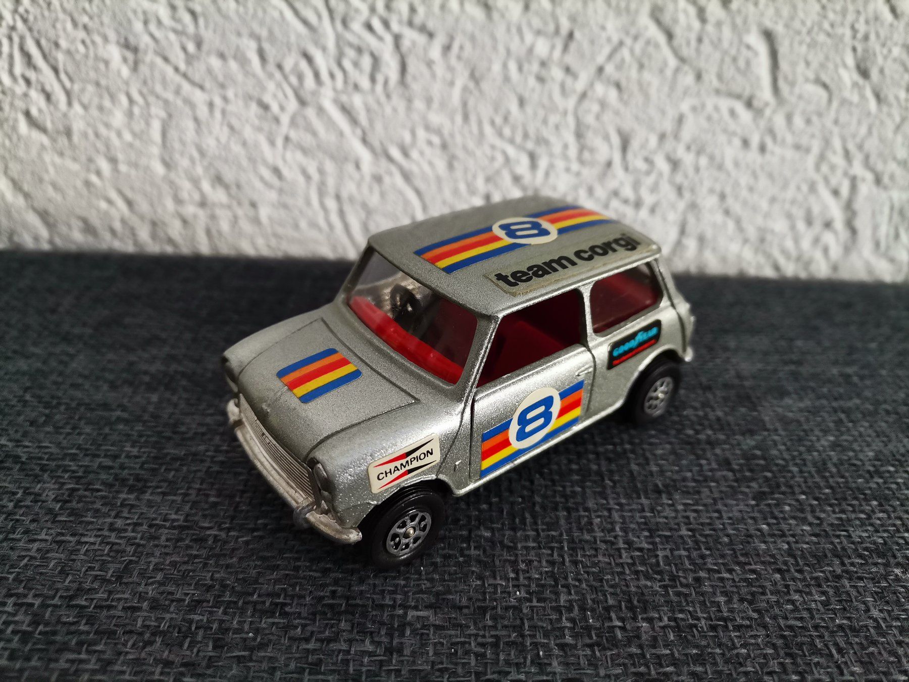 Corgi Toys Modellautos: Corgi 201 Mini 1000 Corgi Team Great Britain – Gebraucht aus Onex von Neimad7