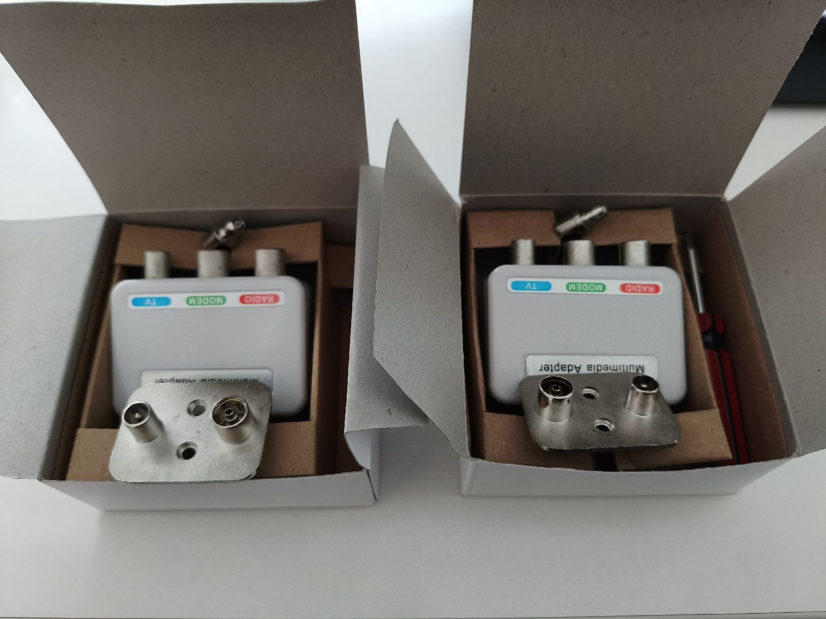 Unità & Adattatore: 2x Multimedia Adapter – Nuovo e nell'imballaggio originale da Bern venduto da surfpr0