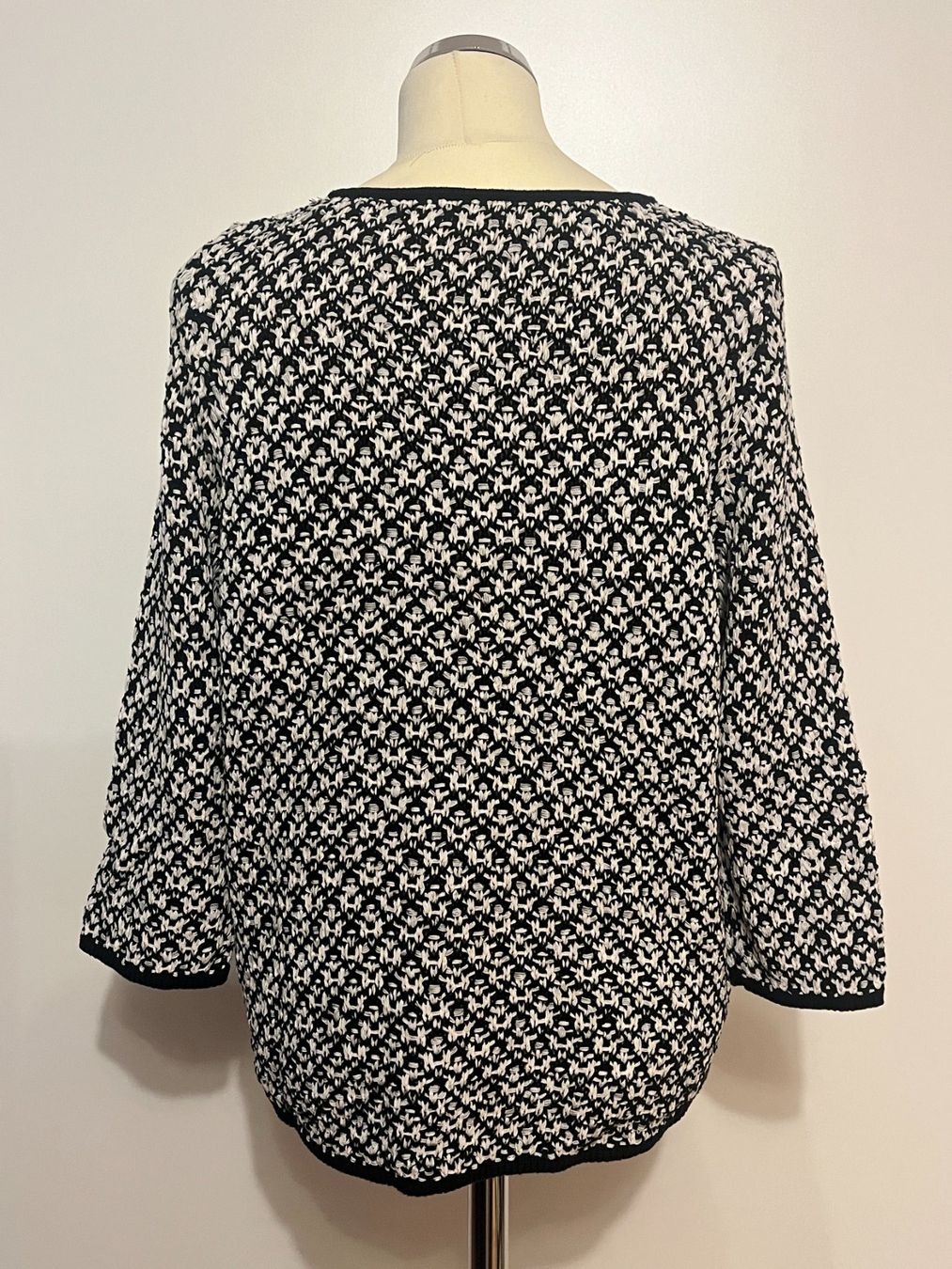 Opus Pullover & Sweatshirts: Damen Pullover schwarz-weiss Strickmuster Grösse M – Gebraucht aus Maienfeld von 2nd-Hand-Parts 3