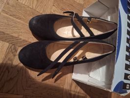Flamencoschuhe Marke Yebra schwarz mit Doppelriemen Gr.40.5