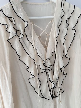 Neue ZARA Bluse Gr. M