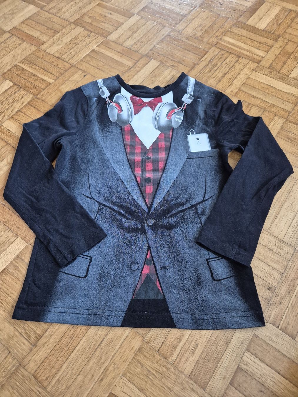 Lotti & Set di vestiti: Kleiderpaket Weihnachten Gr. 122/128 – Usato da Kappel SO venduto da tiger1921 1
