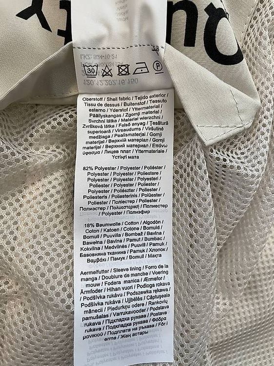 S.Oliver Giacche: Neuwertige S. Oliver Jacke Gr. 36 – Usato da Ehrendingen venduto da Bretzelchen 3