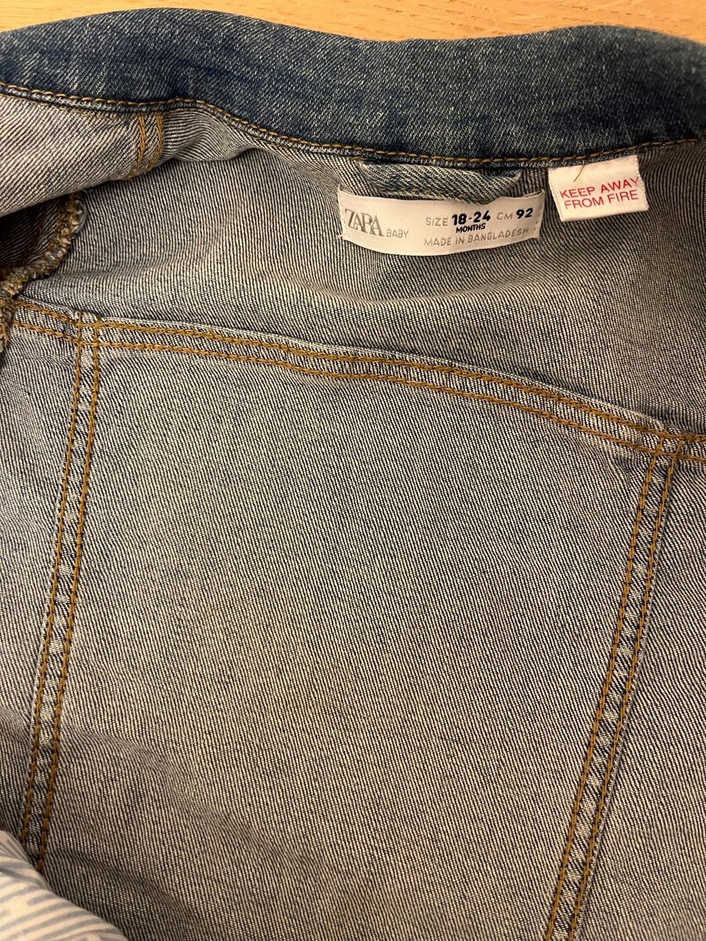 Zara Lotti & Set di vestiti: Jeansjacke Mädchen 92 – Usato da Adliswil venduto da Sale12 3