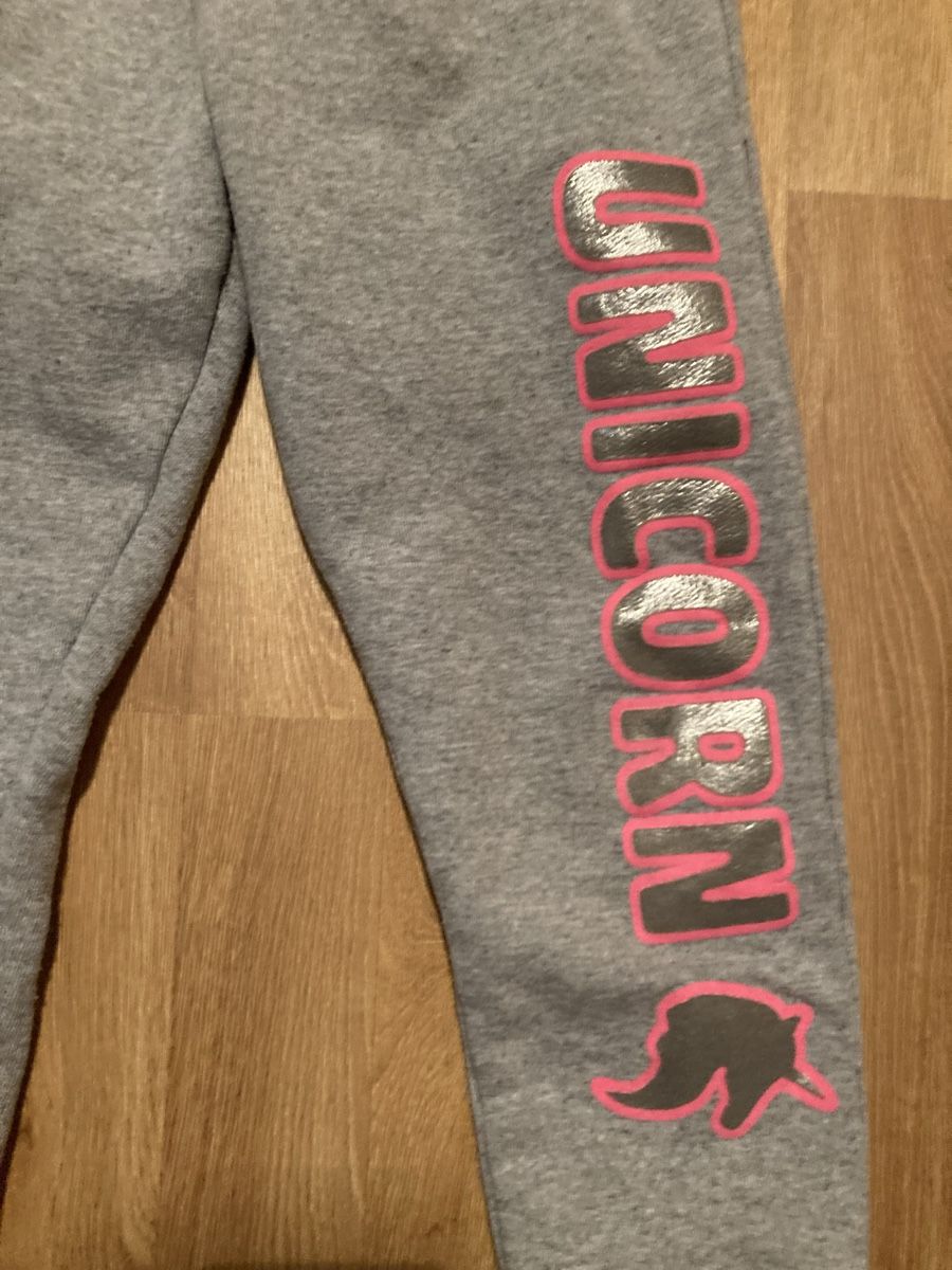 Pantalons: Mädchen Trainerhose Gr. 116 – D'occasion à Emmenbrücke par JJ_89 1