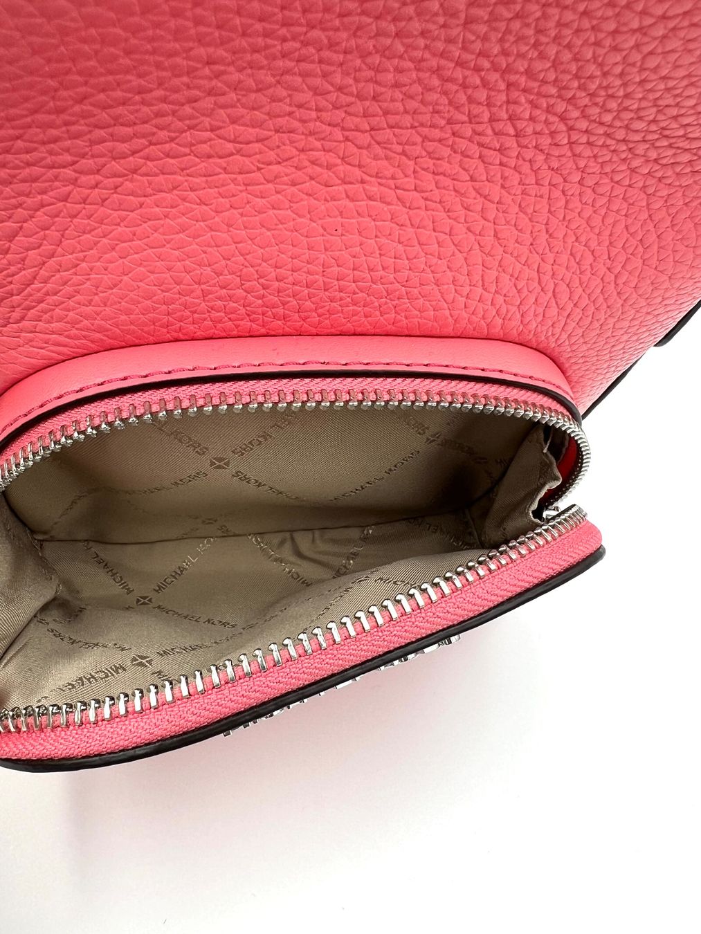 Michael Kors Sacs femmes: Michael Kors Umhängetasche/Rucksack tea rose – Neuf avec emballage d'origine à Wiedlisbach par Sistershop 3