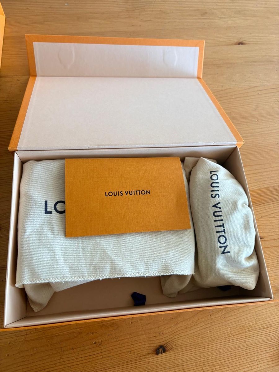 Louis Vuitton Borse: Sacoche Louis Vuitton  – Usato da Yverdon-les-Bains venduto da dia_jhj7 2