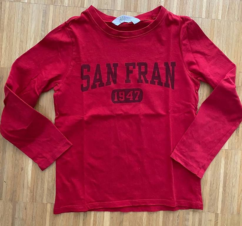 H&M Camicie, T-shirt & Polo: Shirt langarm Pullover rot Gr. 122/128 – Usato da Bottmingen venduto da pao_22jx