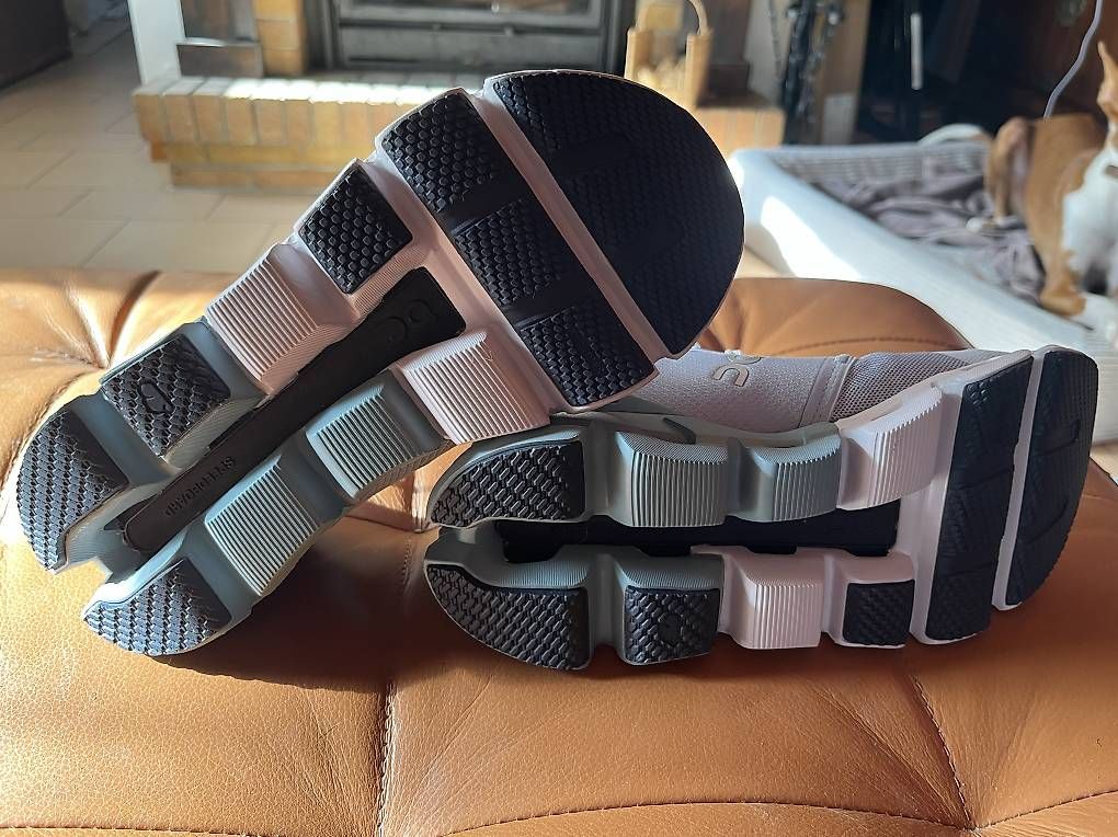 Scarpe da donna: On Cloudflyer  – Nuovo e nell'imballaggio originale da Epalinges venduto da nanou75 2