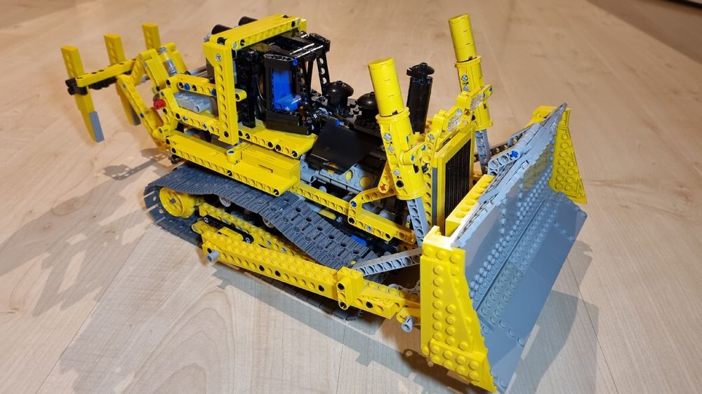 Lego technic hot sale bulldozer 8275