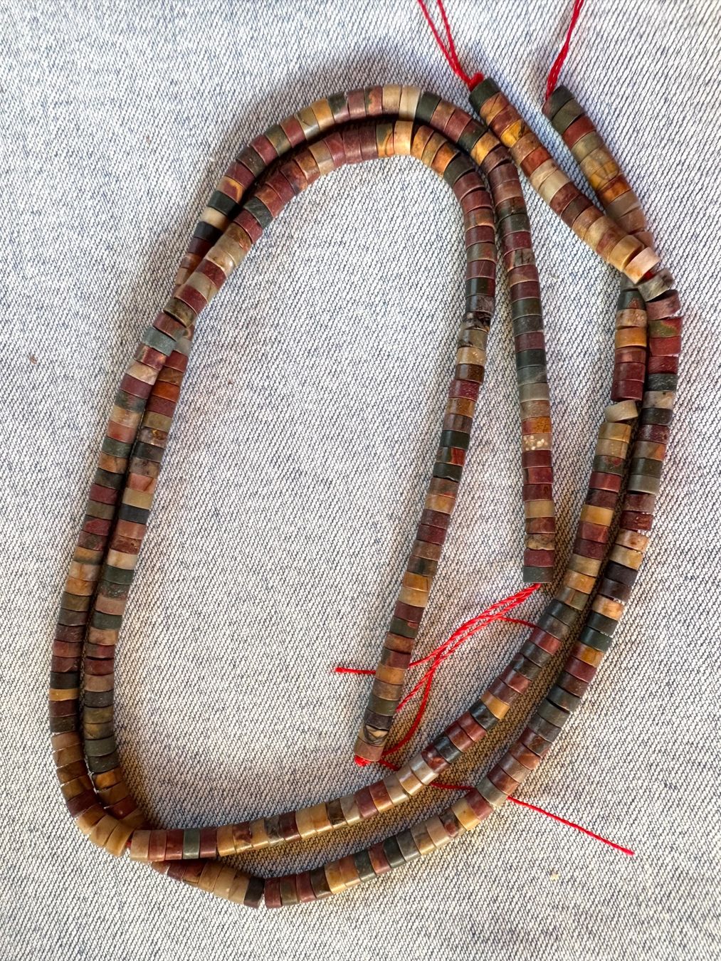 Catenine: Picasso Jaspis    Schlangen - Form    4mm    76cm top Farben – Nuovo e nell'imballaggio originale da Leuggern venduto da gemshow 2