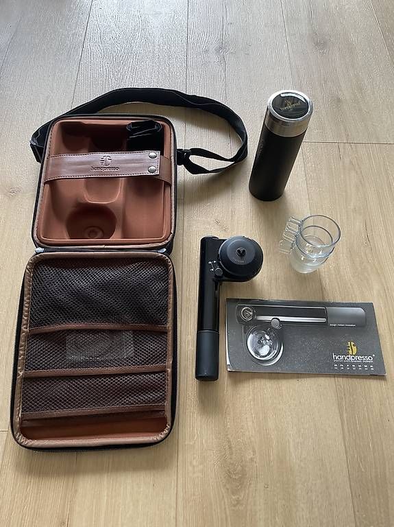 Handpresso Macchine per caffè & Macchine per espresso: Handpresso pump avec housse et accessoires – Usato da Etoy venduto da moevei 1