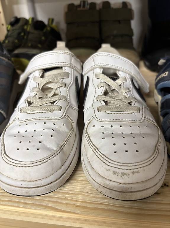 Scarpe per ragazzi: Nike Kinderschuhe  – Usato da Mönchaltorf venduto da flemcity