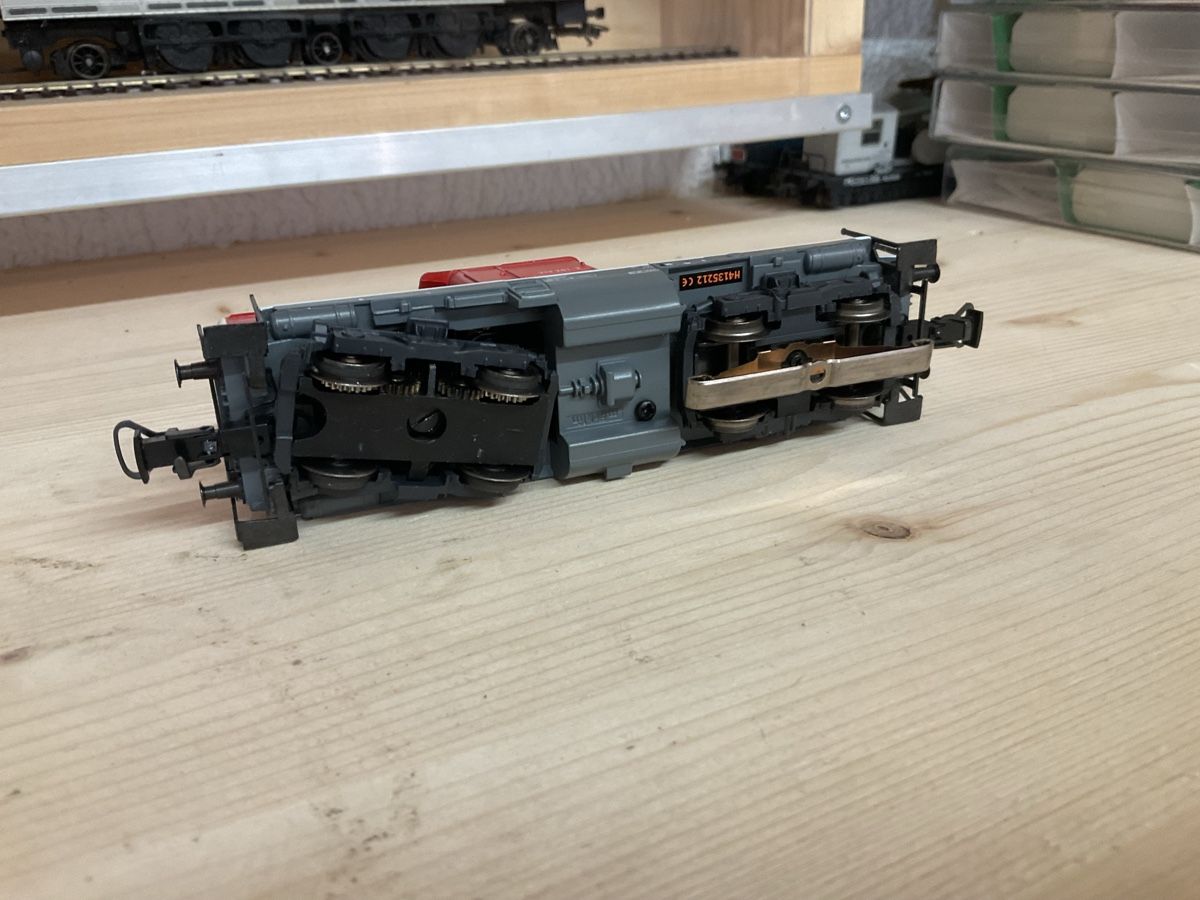 Märklin Modellini di ferrovie: DB V 100 – Nuovo (secondo la descrizione) da Wald ZH venduto da Sbbemilio 5