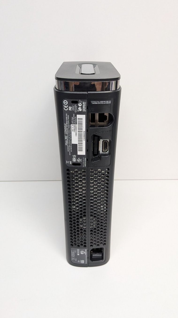 Microsoft Consoles: Microsoft Xbox 360 Elite mit 2 Controller – D'occasion à Menziken par mame18 6