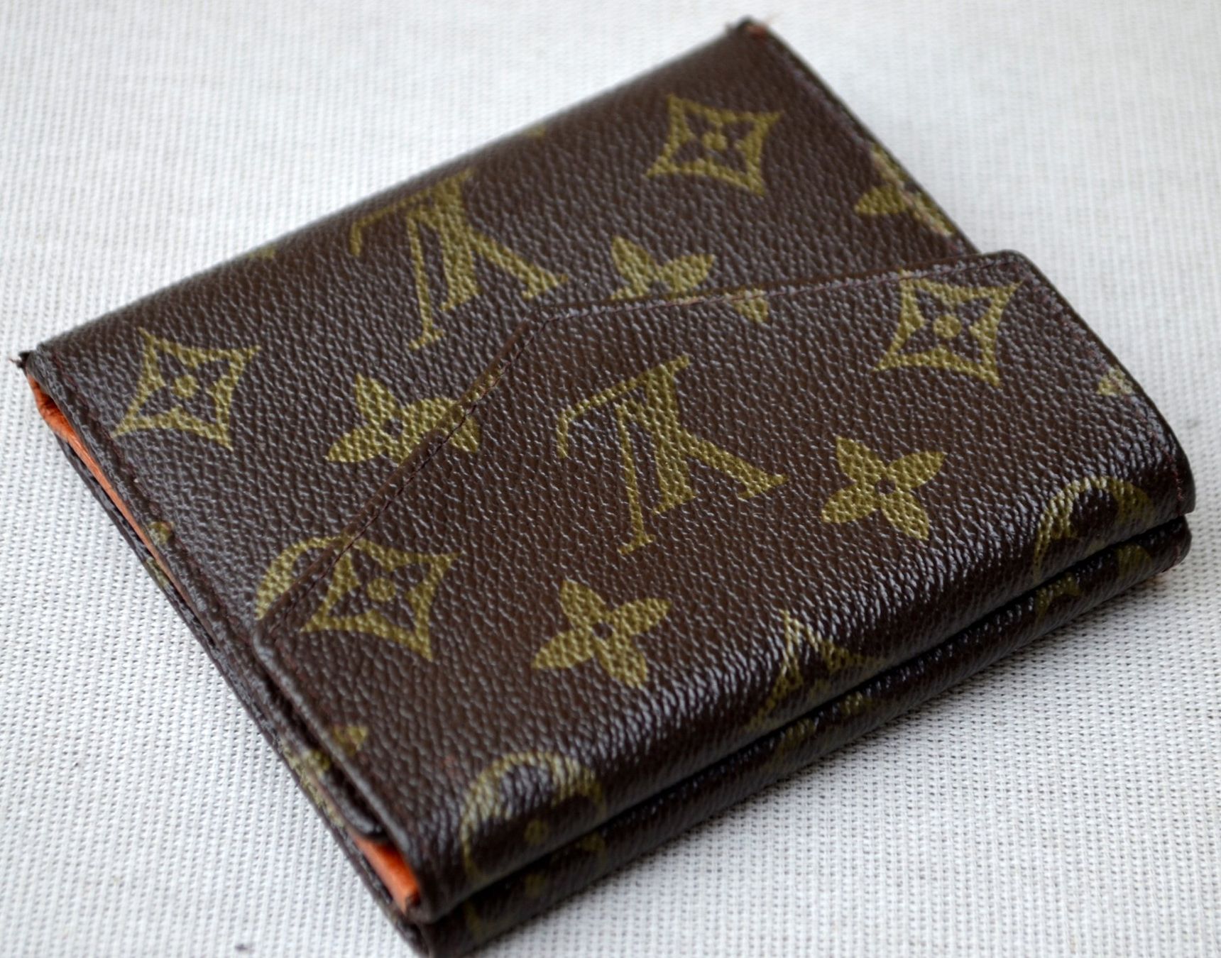 Louis Vuitton Portefeuilles: Louis Vuitton Portefeuille – Défectueux à Collonges par arashee 4