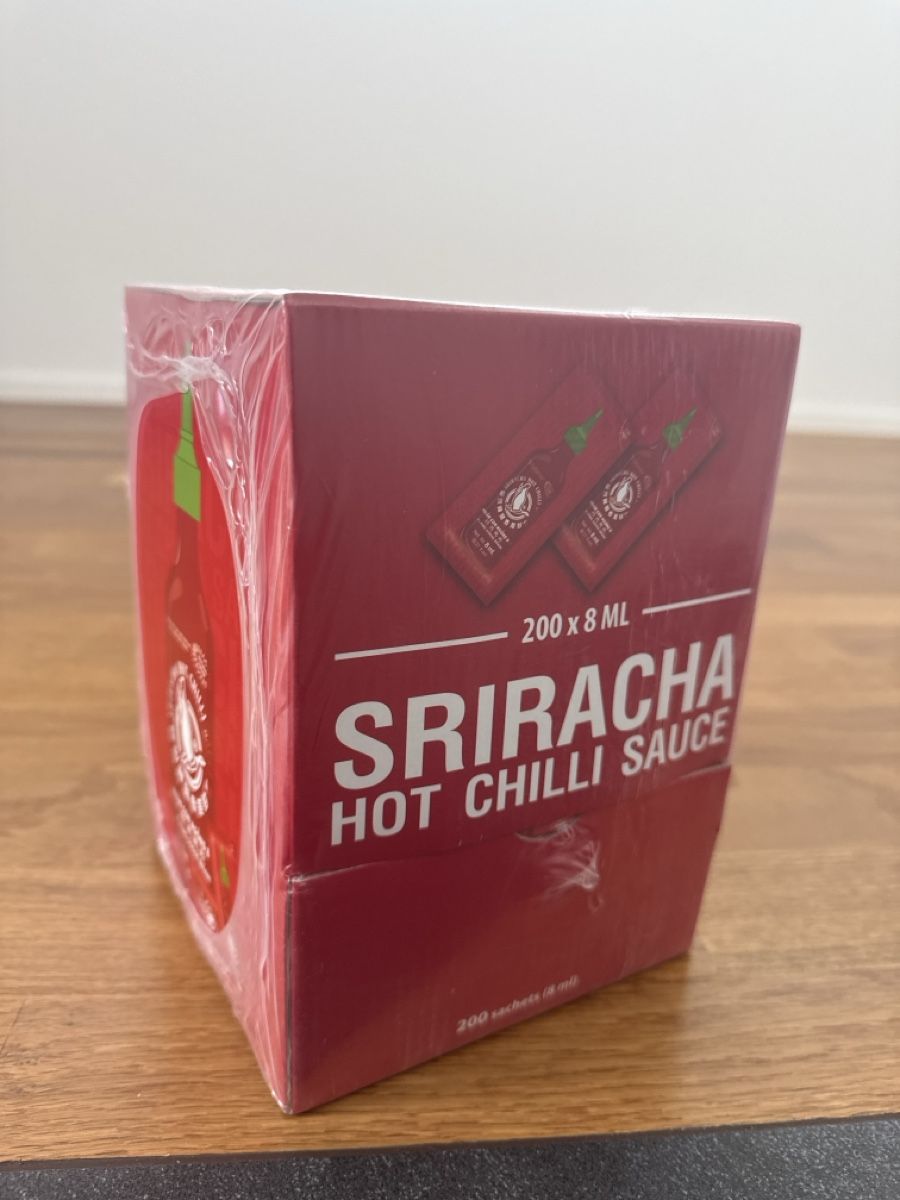 Cibi & Specialità: Siracha Sauce 200 x 8ml – Nuovo e nell'imballaggio originale da stüsslingen venduto da Aless14