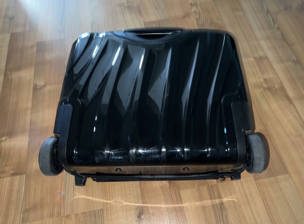 Valigie: PILOT CASE BUSINESS PC 15.6 POUCES NOIR – Usato da Muraz (Collombey) venduto da Bahazm