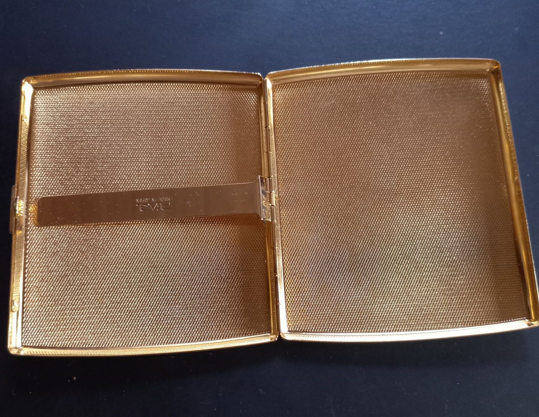 Sonstige Tabakwaren: Goldiges Zigaretten Etui – Gebraucht aus emmetten von Ladys4 1