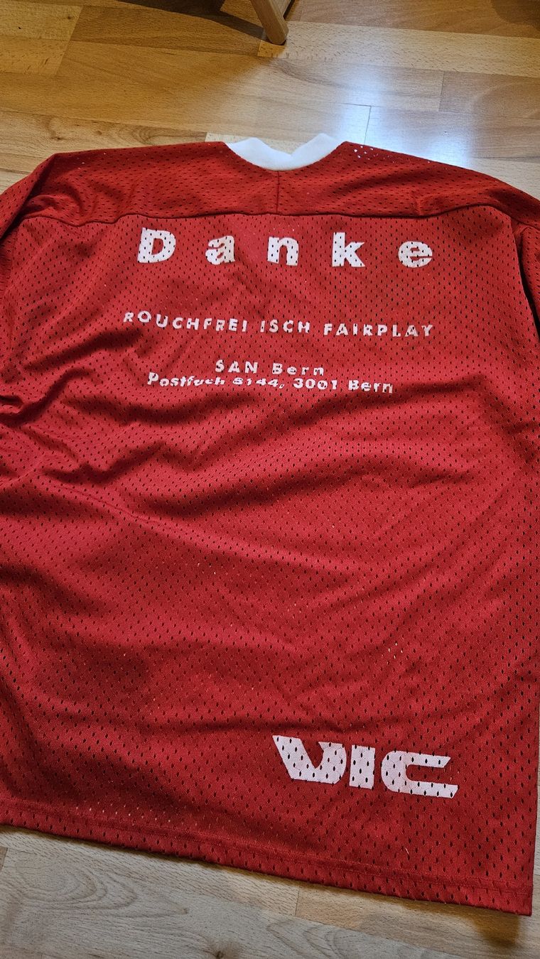 Maillots de corps & Pantalons: SCB-Trikot, "Rouchfrei isch Fairplay" – D'occasion à Lyss par Janine_z23 2