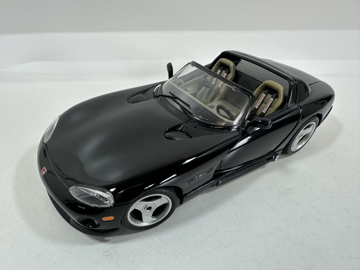 Bburago Modellini d'auto: Dodge Viper RT/10 1:18, schwarz, BBURAGO – Usato da Zofingen venduto da rf9_x2xt 1