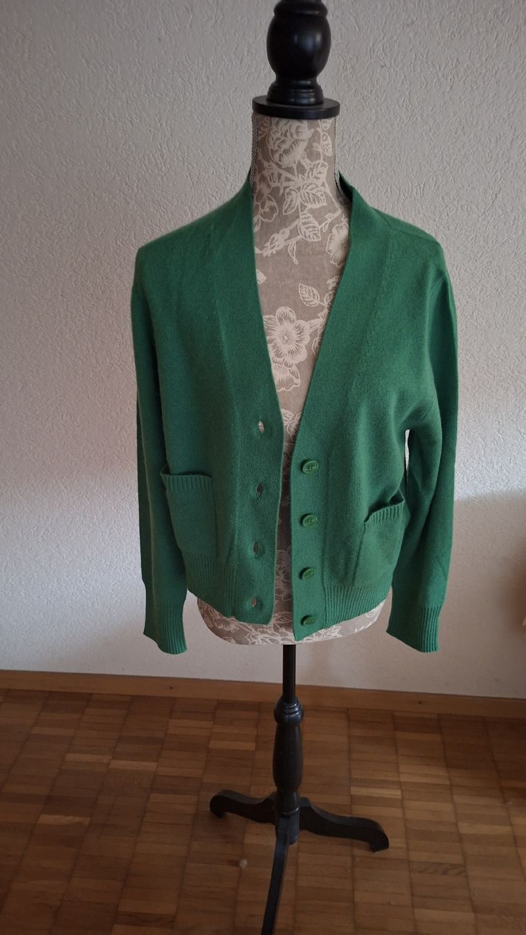 Alba Moda Jacken: Strickjacke Kaschmir – Neu und originalverpackt aus Wünnewil von 04Blume