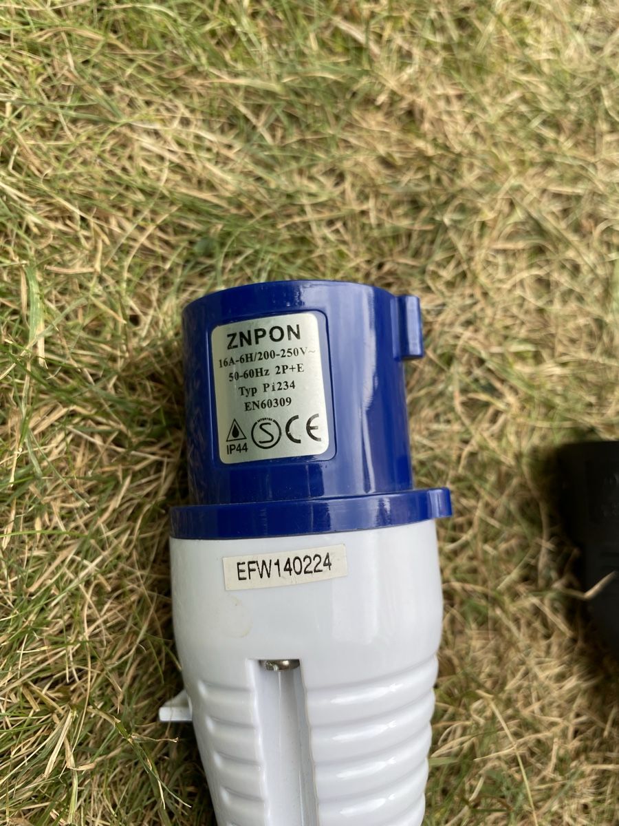 Unità & Adattatore: Adapter für Stromzufuhr Camping – Usato da Obergösgen venduto da NetNietNieuw 2