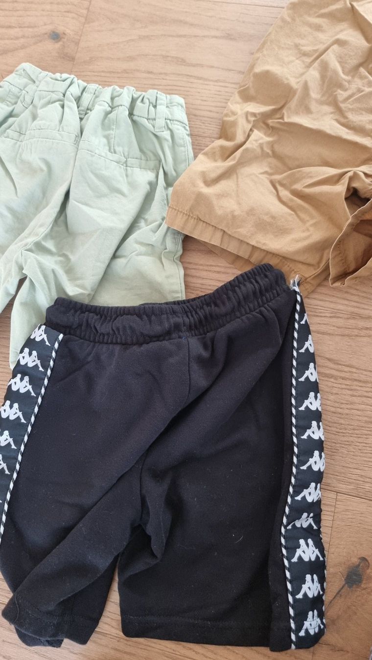 Pantaloni: 3 Shorts, 122/128 – Usato da Buttikon SZ venduto da Limo180 5