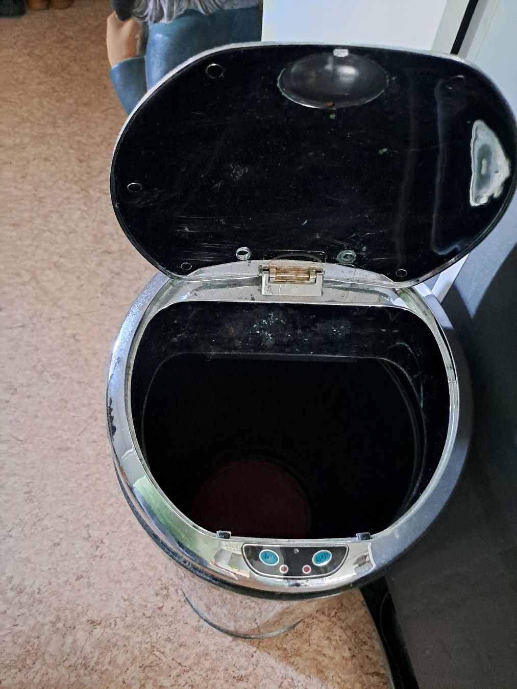 Abfalleimer: Automatischer Abfalleimer – Gebraucht aus Schötz von Alesig71 1