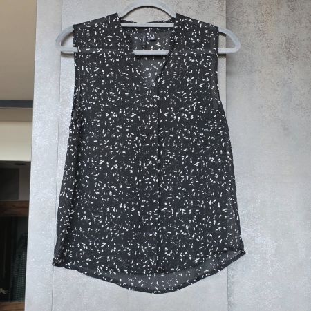 🐸 KURZARM BLUSE VERO MODA S SCHWARZ WEISS LUFTIG LEICHT