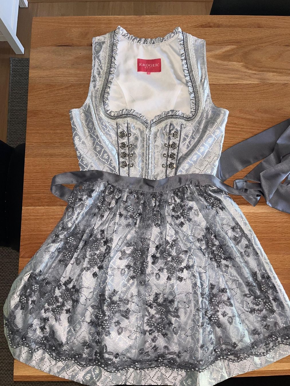 Krüger Kleider & Röcke: Krüger Dirndl blau/silber – Neu (gemäss Beschreibung) aus Binningen von Jarajomipa