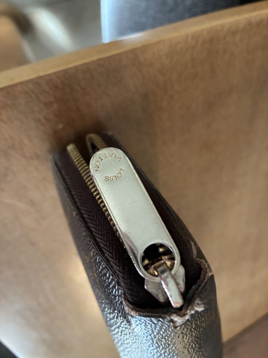 Louis Vuitton Portemonnaie: Louis Vuitton Damen Portemonnaie – Defekt aus Volketswil von casertana 9