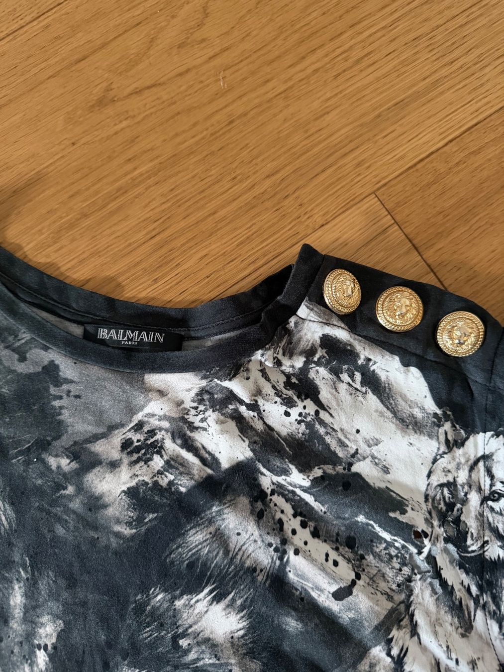 Balmain T-Shirts: Balmain 2017 Wolf T Shirt – Gebraucht aus Zürich von ank_5qjk 4
