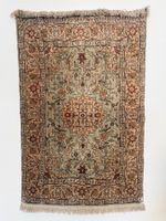 Hereke Seidenteppich  beige grün gebraucht Zustand