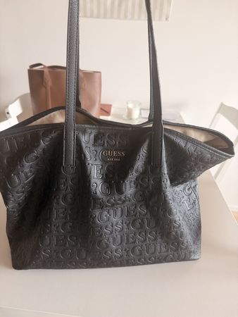 GUESS Vikky Shopping Bag – schwarz