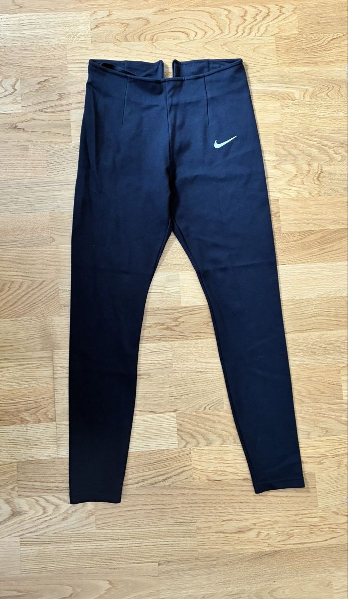 Nike Leggings: Nike Leggins  – Nuovo (secondo la descrizione) da Zollikon venduto da vivienneberger