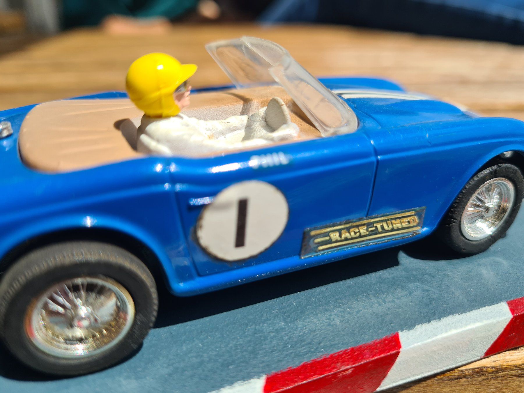 Piste: SCALEXTRIC TRIUMPH TR4 – Usato da Basel venduto da Solarbebop 6