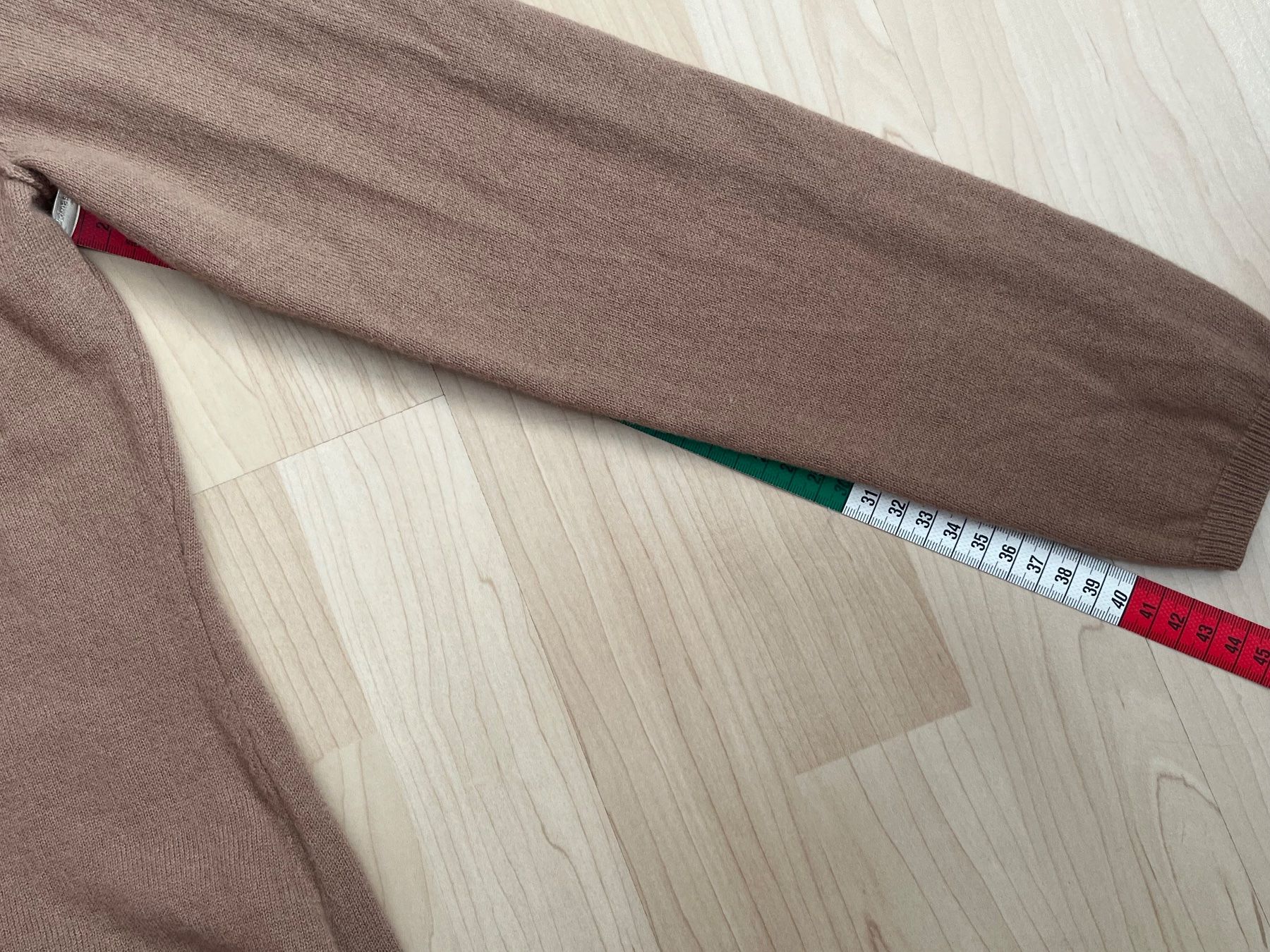 Pullover & Sweatshirts: McKenzy: hellbrauner Pullover, 100% Wolle, V-Ausschnitt M – Gebraucht aus Luzern von ellitussi 6